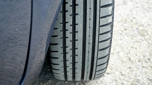 Discover wiltshire's best mobile tyre fitting services at home
